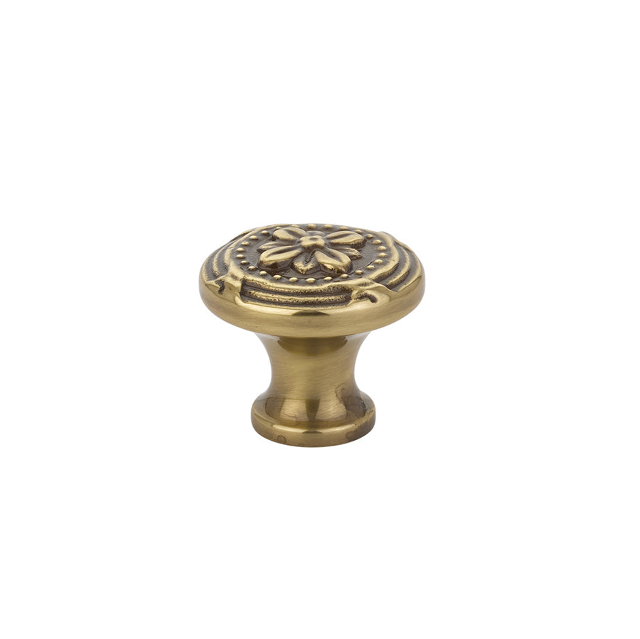 Ribbon & Reed Knob